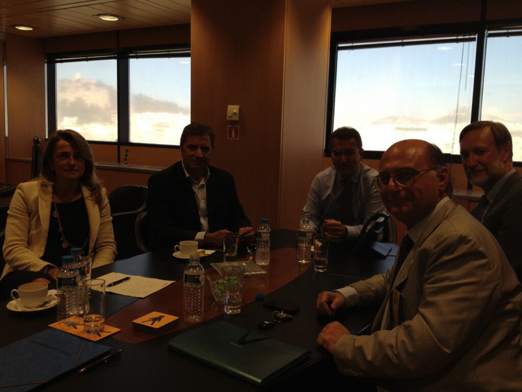 Ο ΙΣΑ ΕΙΧΕ ΚΑΘΟΡΙΣΤΙΚΗ ΣΥΝΑΝΤΗΣΗ ΜΕ ΕΚΠΡΟΣΩΠΟΥΣ ΤΗΣ ΤΡΑΠΕΖΑΣ ΠΕΙΡΑΙΩΣ ΓΙΑ ΤΟ FACTORING