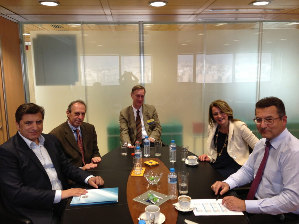 Έκτακτη συνάντηση του Ι.Σ.Α. με τους εκπροσώπους της Πειραιώς factoring για το κούρεμα