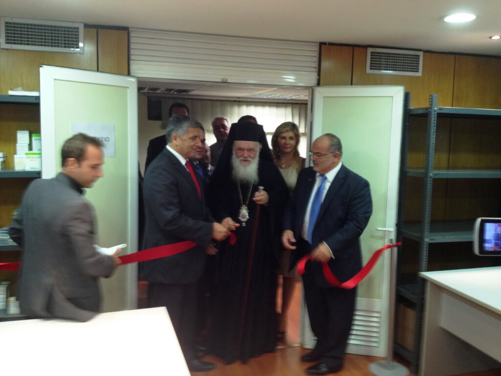 Το Ιατρείο Κοινωνικής Αποστολής σπάει το λουκέτο της Υγείας στους ανασφάλιστους επαγγελματοβιοτέχνες  και προσφέρει Ιατροφαρμακευτική Περίθαλψη σε 1.000.000 πολίτες