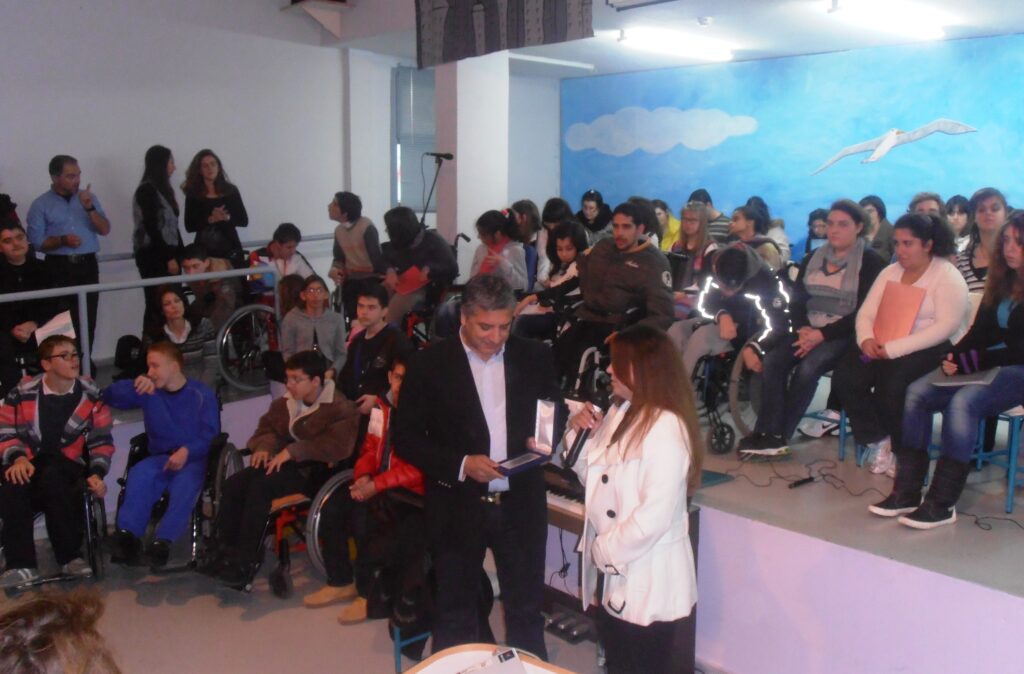 3η Δεκέμβρη – Παγκόσμια Ημέρα Αναπηρίας: Ο ΙΣΑ στηρίζει την Κοινωνική Ένταξη και τη Δημιουργικότητα των Μαθητών με Αναπηρία 3η Δεκέμβρη – Παγκόσμια Ημέρα Αναπηρίας: Ο ΙΣΑ στηρίζει την Κοινωνική Ένταξη και τη Δημιουργικότητα των Μαθητών με Αναπηρία