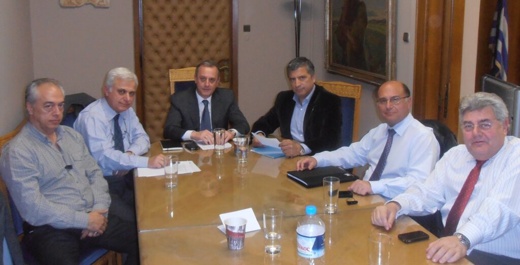 Τα ληξιπρόθεσμα, τις τρέχουσες οφειλές και το αδιέξοδο των ελεγκτικών εταιρειών συζήτησε ο ΙΣΑ και το Πανυγειονομικό Μέτωπο με τον Υφυπουργό Υγείας