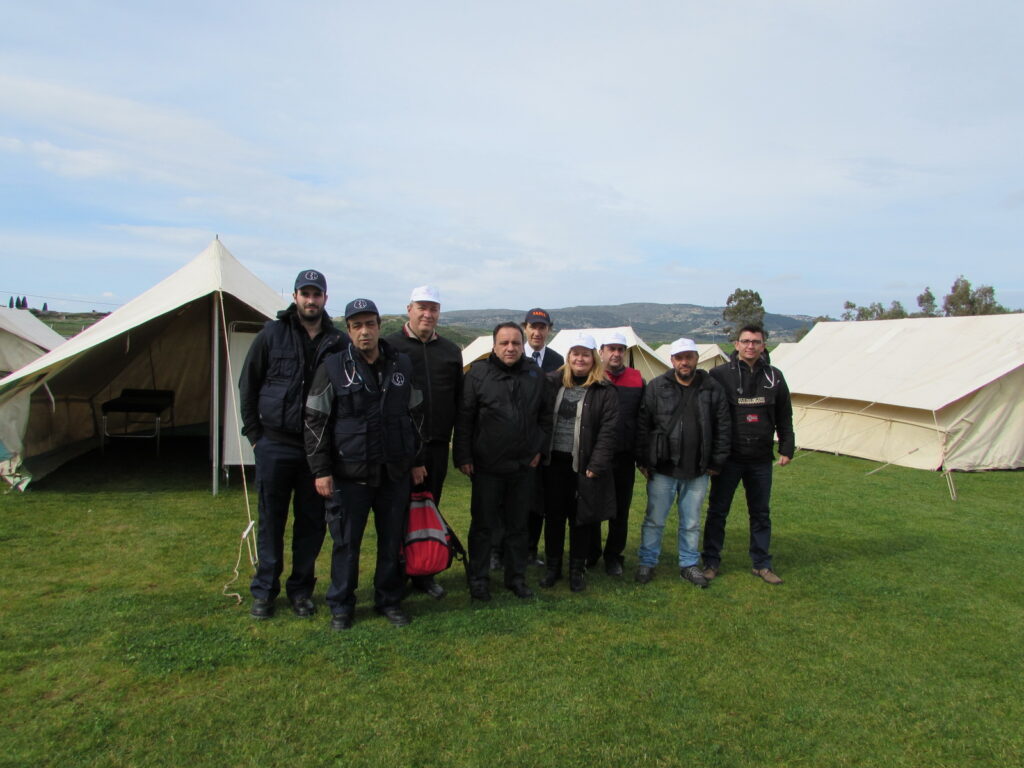 Φεύγει η πρώτη μεγάλη αποστολή με φάρμακα για την Κεφαλονιά από το Ιατρείο Κοινωνικής Αποστολής