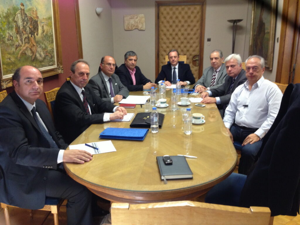 Συνάντηση ΠΙΣ, ΙΣΑ και Επαγγελματικών Φορέων με τον Υφυπουργό Υγείας για τις ελεγκτικές εταιρίες Συνάντηση ΠΙΣ, ΙΣΑ και Επαγγελματικών Φορέων με τον Υφυπουργό Υγείας για τις ελεγκτικές εταιρίες