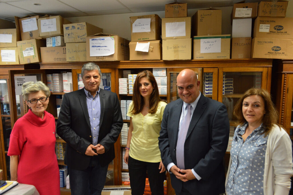 Σωτήρια Εμβόλια Μηνιγγίτιδας και Φάρμακα πρώτης ανάγκης  δωρίζει η Novartis Hellas στο Ιατρείο Κοινωνικής Αποστολής