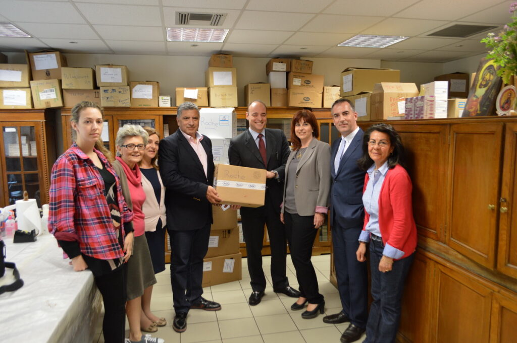 Παράδοση υψηλού κόστους φαρμάκων αξίας ½ εκατομμυρίου ευρώ για τους ανασφάλιστους χρόνιους αρρώστους του Ιατρείου Κοινωνικής Αποστολής