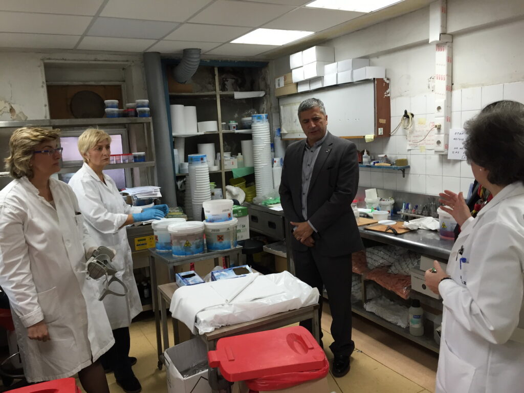 Την σημερινή Παγκόσμια ημέρα Παθολογικής Ανατομικής ,τα Εργαστήρια της χώρας δεν γιορτάζουν αλλά στενάζουν Την σημερινή Παγκόσμια ημέρα Παθολογικής Ανατομικής ,τα Εργαστήρια της χώρας δεν γιορτάζουν αλλά στενάζουν