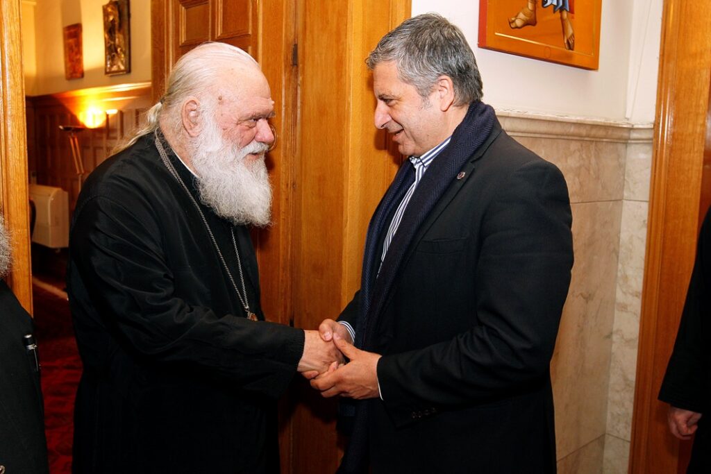 Για το ανθρωπιστικό έργο του Ιατρείου Κοινωνικής Αποστολής και του δικτύου κοινωνικών δομών των Δήμων ενημέρωσε τον Αρχιεπίσκοπο κ. Ιερώνυμο, ο Πρόεδρος του ΙΣΑ και Πρόεδρος της Κ.Ε.Δ.Ε Γ. Πατούλης Για το ανθρωπιστικό έργο του Ιατρείου Κοινωνικής Αποστολής και του δικτύου κοινωνικών δομών των Δήμων ενημέρωσε τον Αρχιεπίσκοπο κ. Ιερώνυμο, ο Πρόεδρος του ΙΣΑ και Πρόεδρος της Κ.Ε.Δ.Ε Γ. Πατούλης