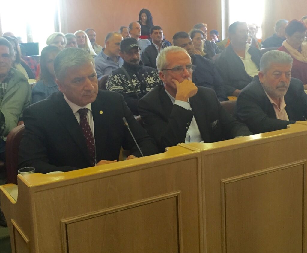 Παρέμβαση του Προέδρου του ΙΣΑ στη σημερινή συνεδρίαση του Δημοτικού Συμβουλίου της Αθήνας για τις επαγγελματικές πινακίδες των ιατρείων Παρέμβαση του Προέδρου του ΙΣΑ στη σημερινή συνεδρίαση του Δημοτικού Συμβουλίου της Αθήνας για τις επαγγελματικές πινακίδες των ιατρείων