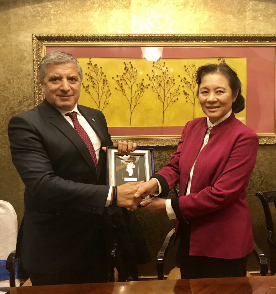 Ελπιδοφόρα μηνύματα από την Κίνα για την ανάπτυξη του Τουρισμού Υγείας της Ελλάδας Ελπιδοφόρα μηνύματα από την Κίνα για την ανάπτυξη του Τουρισμού Υγείας της Ελλάδας