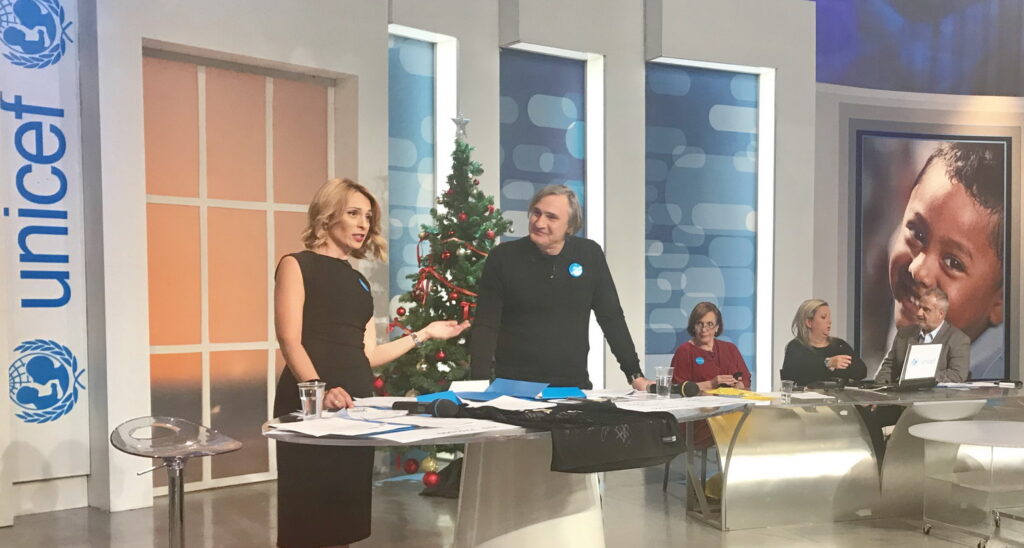 Δυναμικό παρόν του ΙΣΑ στο τηλεμαραθώνιο αγάπης της UNICEF για τον εμβολιασμό των παιδιών στην Ελλάδα και στον κόσμο Δυναμικό παρόν του ΙΣΑ στο τηλεμαραθώνιο αγάπης της UNICEF για τον εμβολιασμό των παιδιών στην Ελλάδα και στον κόσμο