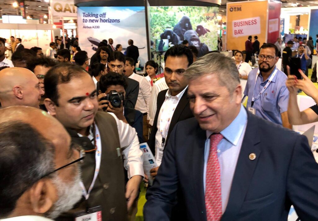 Σημαντικές επαφές για την προώθηση του τουρισμού υγείας είχε ο πρόεδρος του ΙΣΑ Γ. Πατούλης ,στο πλαίσιο της συμμετοχής του ,στην Παγκόσμια Έκθεση Τουρισμού, στη Βομβάη της Ινδίας Σημαντικές επαφές για την προώθηση του τουρισμού υγείας είχε ο πρόεδρος του ΙΣΑ Γ. Πατούλης ,στο πλαίσιο της συμμετοχής του ,στην Παγκόσμια Έκθεση Τουρισμού, στη Βομβάη της Ινδίας