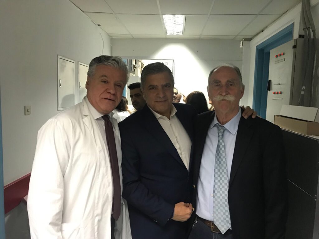 Στην ολιγωρία της πολιτείας, να ανοίξει τα 150 κλειστά κρεβάτια των Μονάδων Εντατικής Θεραπείας, αναφέρθηκε ο πρόεδρος του ΙΣΑ Γ. Πατούλης κατα την επίσκεψη του στην ΜΕΘ του νοσοκομείου ΚΑΤ Στην ολιγωρία της πολιτείας, να ανοίξει τα 150 κλειστά κρεβάτια των Μονάδων Εντατικής Θεραπείας, αναφέρθηκε ο πρόεδρος του ΙΣΑ Γ. Πατούλης κατα την επίσκεψη του στην ΜΕΘ του νοσοκομείου ΚΑΤ