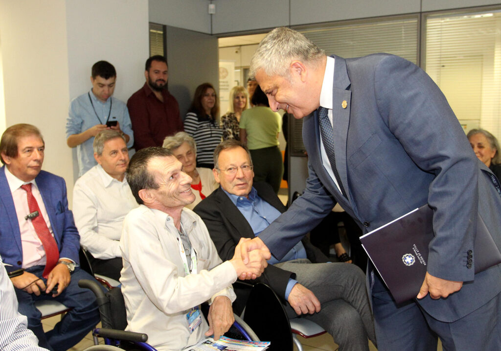 Η ανάγκη θωράκισης του πληθυσμού απέναντι στην επικείμενη επιδημία της γρίπης, τονίστηκε στην Ενημερωτική Εκδήλωση του ΙΣΑ,για τον αντιγριπικό εμβολιασμό που πραγματοποιήθηκε με μεγάλη επιτυχία στα γραφεία του ΙΣΑ.