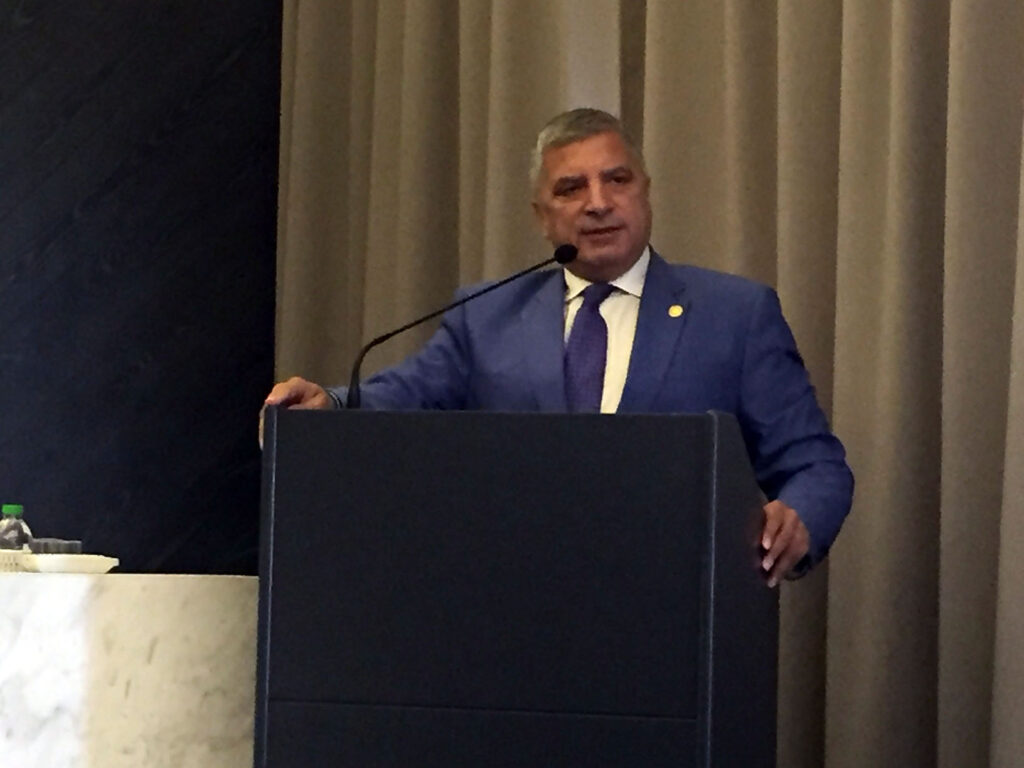 Κάλεσμα ενότητας και δυναμικών διεκδικήσεων έκανε ο Πρόεδρος του ΙΣΑ Γ.Πατούλης στην Ολομέλεια των Προέδρων των Ιατρικών Συλλόγων της χώρας που συγκάλεσε το προεδρείο του ΠΙΣ