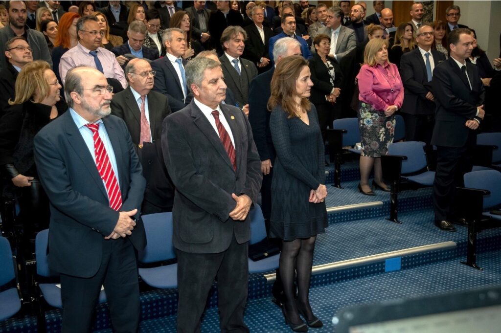 Στην προσπάθεια να ανακοπεί το κύμα μετανάστευσης των Ελλήνων ιατρών αναφέρθηκε ο Πρόεδρος του ΙΣΑ Γ.Πατούλης, στο πλαίσιο του χαιρετισμού του σε εκδήλωση της Ελληνικής Εταιρείας Χειρουργικής Ορθοπαιδικής και Τραυματολογίας