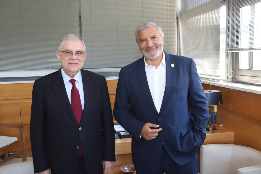 Στην ανάγκη να επενδύσει η πολιτεία στην έρευνα και στην καινοτομία, αναφέρθηκε  ο Προέδρος του ΙΣΑ και Περιφερειάρχης Αττικής Γ. Πατούλης, στο πλαίσιο της επίσκεψής του στο Ίδρυμα Ιατροβιολογικών Ερευνών της Ακαδημίας Αθηνών