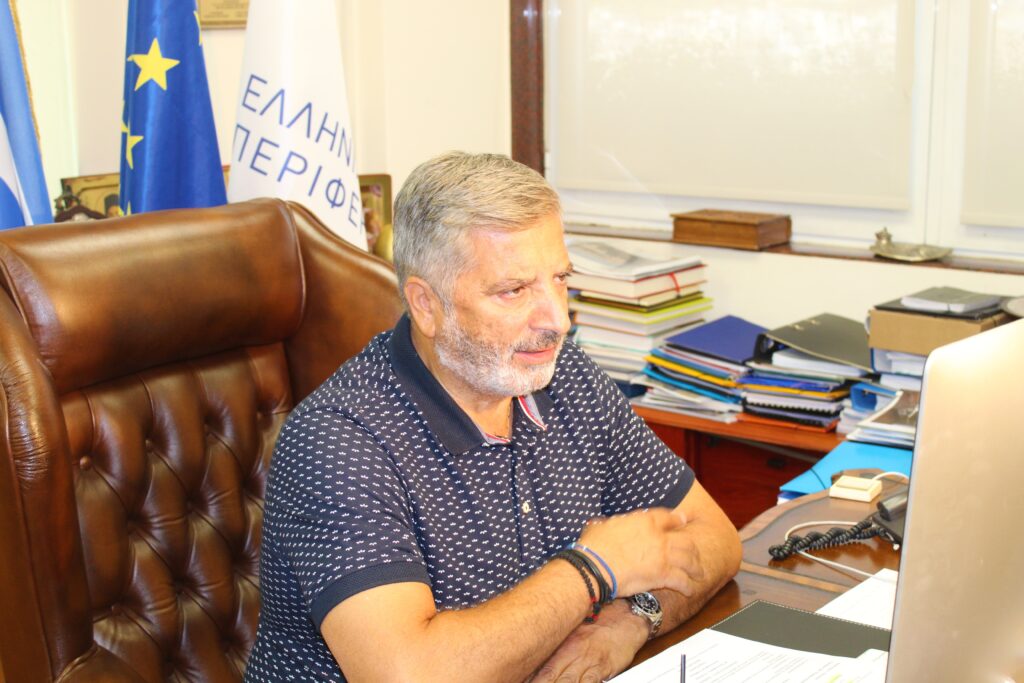 Η ασφαλής έναρξη της νέας σχολικής χρονιάς ήταν το θέμα της διαδικτυακής ενημερωτικής εκδήλωσης που διοργάνωσε ο Ιατρικός Σύλλογος Αθηνών και παρακολούθησαν γιατροί, εκπαιδευτικοί και Σύλλογοι Γονέων και Κηδεμόνων από όλη την Ελλάδα