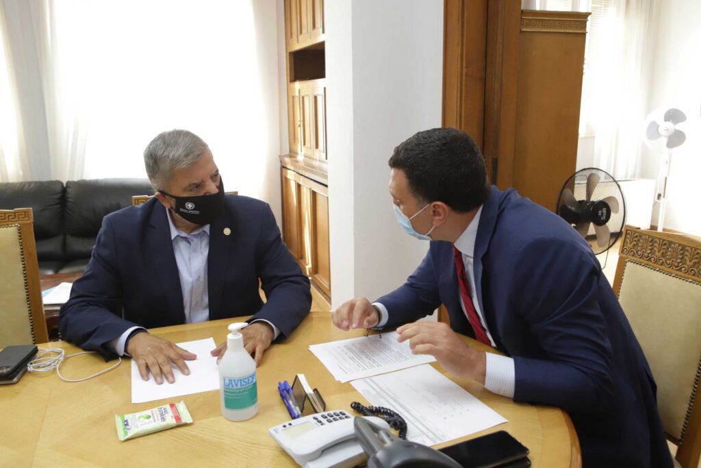 Συνάντηση του Προέδρου του ΙΣΑ Γ. Πατούλη και του Συντονιστικού Οργάνου των ιδιωτικών Φορέων ΠΦΥ, με τον Υπουργό Υγείας Β. Κικίλια με αντικείμενο την ενίσχυση της ΠΦΥ και το δυσβάσταχτο μέτρο του clawback Συνάντηση του Προέδρου του ΙΣΑ Γ. Πατούλη και του Συντονιστικού Οργάνου των ιδιωτικών Φορέων ΠΦΥ, με τον Υπουργό Υγείας Β. Κικίλια με αντικείμενο την ενίσχυση της ΠΦΥ και το δυσβάσταχτο μέτρο του clawback