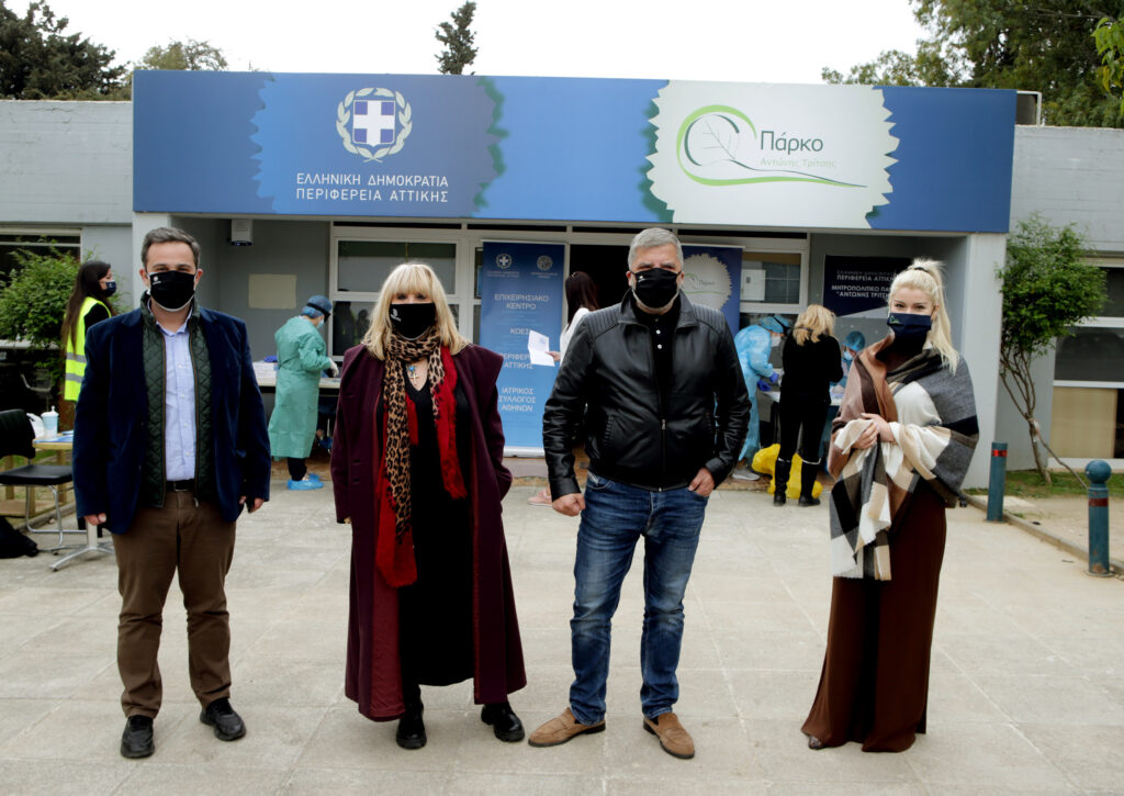 Στο Δυτικό Τομέα Αθηνών, παρουσία του Προέδρου του ΙΣΑ Γ. Πατούλη, διενεργήθηκαν σήμερα 605 δειγματοληπτικά Rapid Tests από τις Κινητές Ομάδες Επισκέψεων Σπίτι (ΚΟΕΣ) της Περιφέρειας και του ΙΣΑ