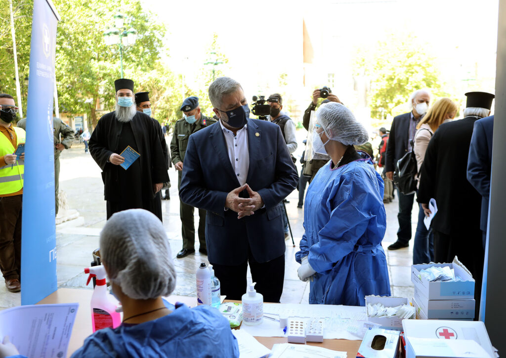 Παρουσία του προέδρου του ΙΣΑ και Περιφερειάρχη Αττικής Γ. Πατούλη διενεργήθηκαν σήμερα στη Μητρόπολη Αθηνών rapid test σε ιερείς και στο προσωπικό Παρουσία του προέδρου του ΙΣΑ και Περιφερειάρχη Αττικής Γ. Πατούλη διενεργήθηκαν σήμερα στη Μητρόπολη Αθηνών rapid test σε ιερείς και στο προσωπικό