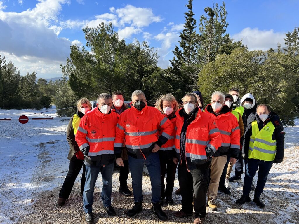 Σε επιχειρησιακή ετοιμότητα οι πέντε Ειδικές Μονάδες του ΙΣΑ και της Περιφέρειας Αττικής για την Άμεση Επέμβαση και τον Απεγκλωβισμό ασθενών κατά την διάρκεια έντονων καιρικών φαινομένων Σε επιχειρησιακή ετοιμότητα οι πέντε Ειδικές Μονάδες του ΙΣΑ και της Περιφέρειας Αττικής για την Άμεση Επέμβαση και τον Απεγκλωβισμό ασθενών κατά την διάρκεια έντονων καιρικών φαινομένων