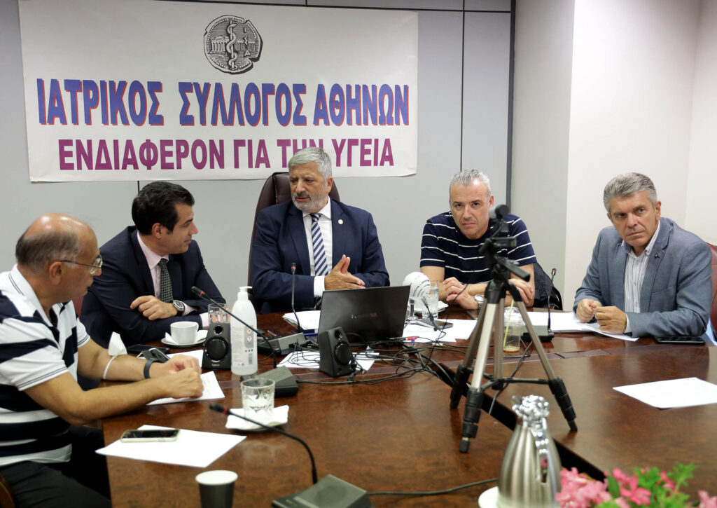 Στη σύσκεψη του ΔΣ του ΙΣΑ, παρέστη ο Υπουργός Υγείας Θ. Πλεύρης