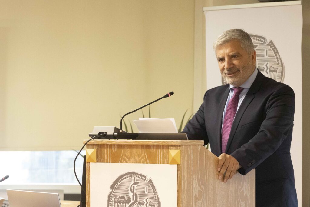 Την κατάργηση του αναχρονιστικού και άδικου μέτρου του claw back ζήτησαν ομόφωνα, οι εκπρόσωποι των πολιτικών κομμάτων και οι υπόλοιποι συμμετέχοντες στην ημερίδα του ΙΣΑ, για την Πρωτοβάθμια Φροντίδα Υγείας Την κατάργηση του αναχρονιστικού και άδικου μέτρου του claw back ζήτησαν ομόφωνα, οι εκπρόσωποι των πολιτικών κομμάτων και οι υπόλοιποι συμμετέχοντες στην ημερίδα του ΙΣΑ, για την Πρωτοβάθμια Φροντίδα Υγείας