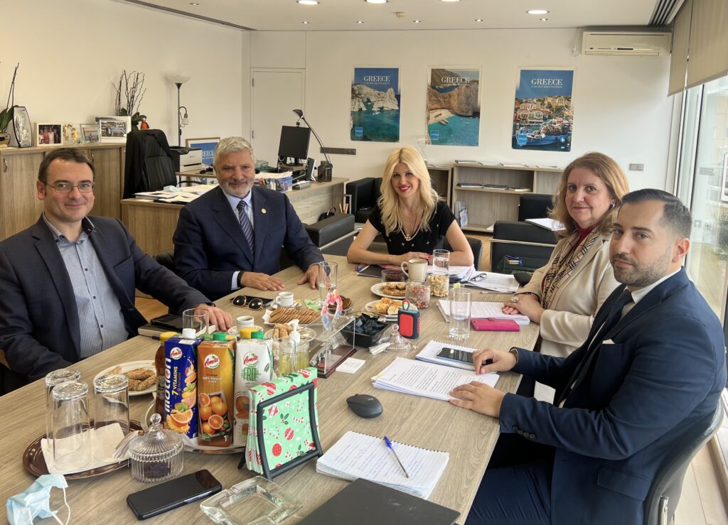 Η ανάπτυξη του ιατρικού τουρισμού βρέθηκε στο επίκεντρο της συνάντησης του Προέδρου του ΙΣΑ Γ. Πατούλη, με την Υφυπουργό Τουρισμού Ε. Ράπτη