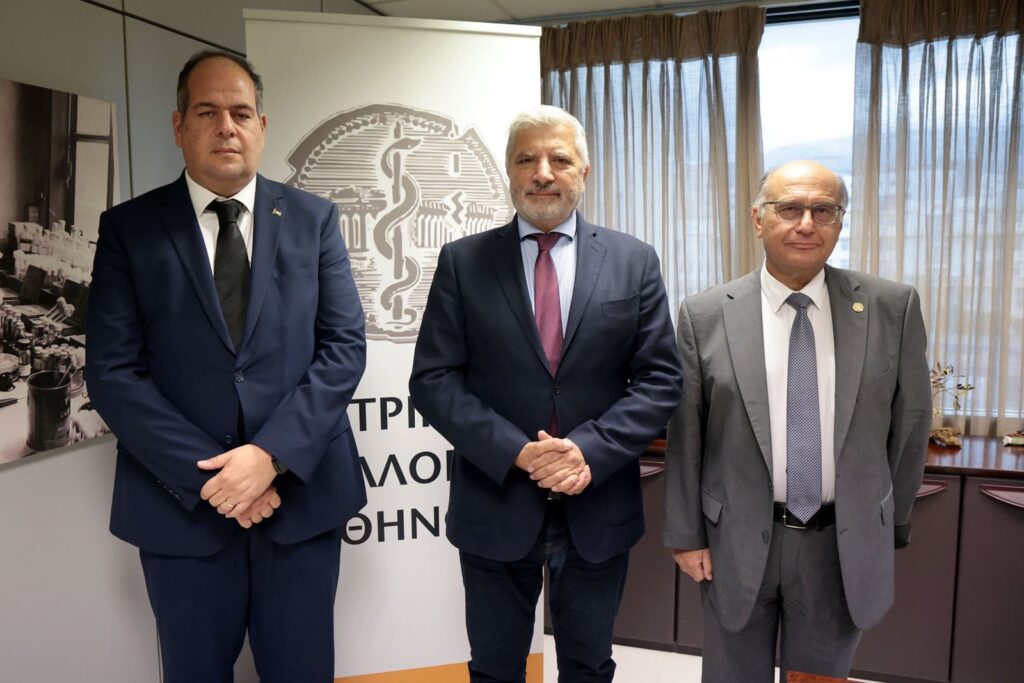 Συνάντηση του Προέδρου του ΙΣΑ Γ. Πατούλη με τον Πρέσβη της Παλαιστίνης Συνάντηση του Προέδρου του ΙΣΑ Γ. Πατούλη με τον Πρέσβη της Παλαιστίνης