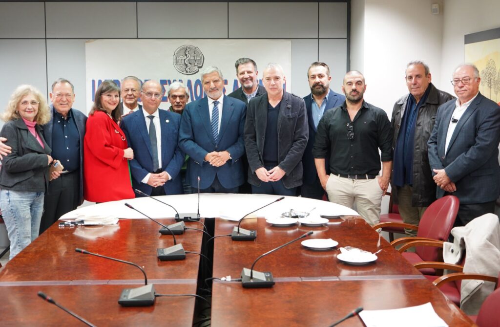 Σε εορταστικό κλίμα πραγματοποιήθηκε η κοπή της Πρωτοχρονιάτικης πίτας του ΙΣΑ